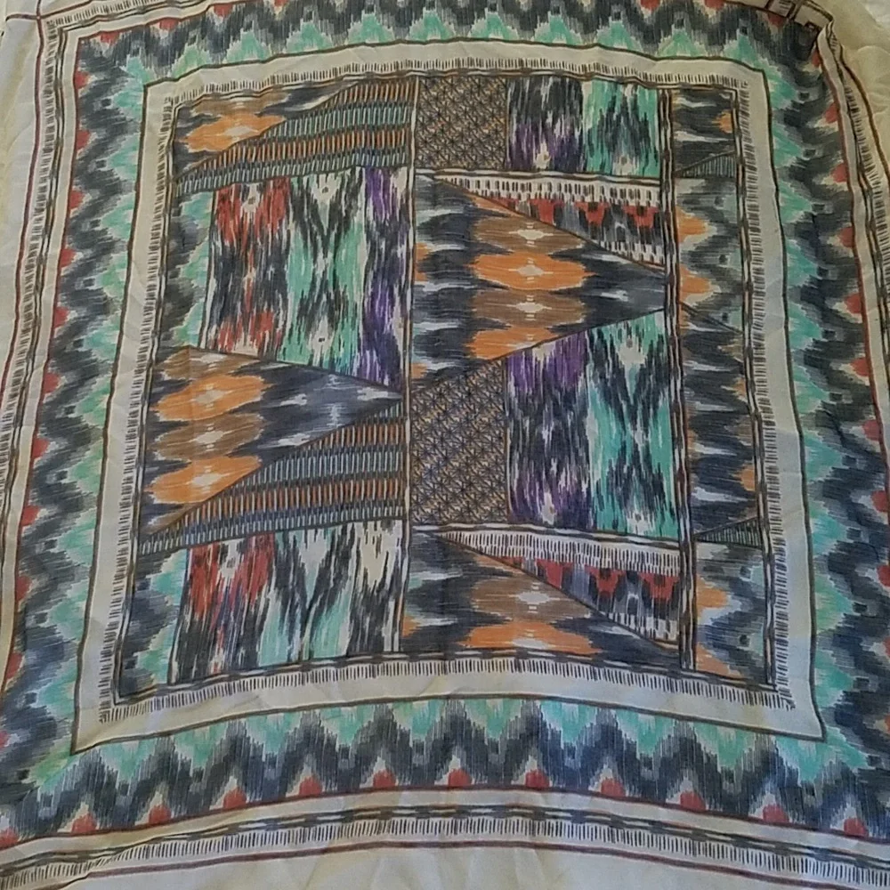 Scarf - Picture 1 of 4